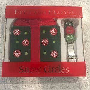 Snack plate and spreader